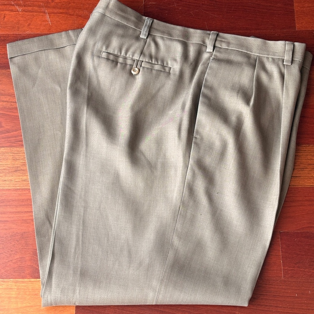 Perry Ellis Portfolio Pleated Dress Pants - 40 x 32